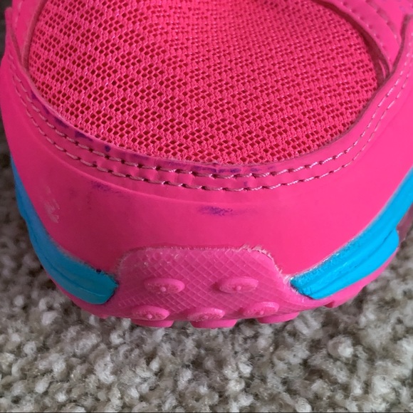 Hot Pink LA Gear Sneakers, Size 9.5 - Picture 11 of 14